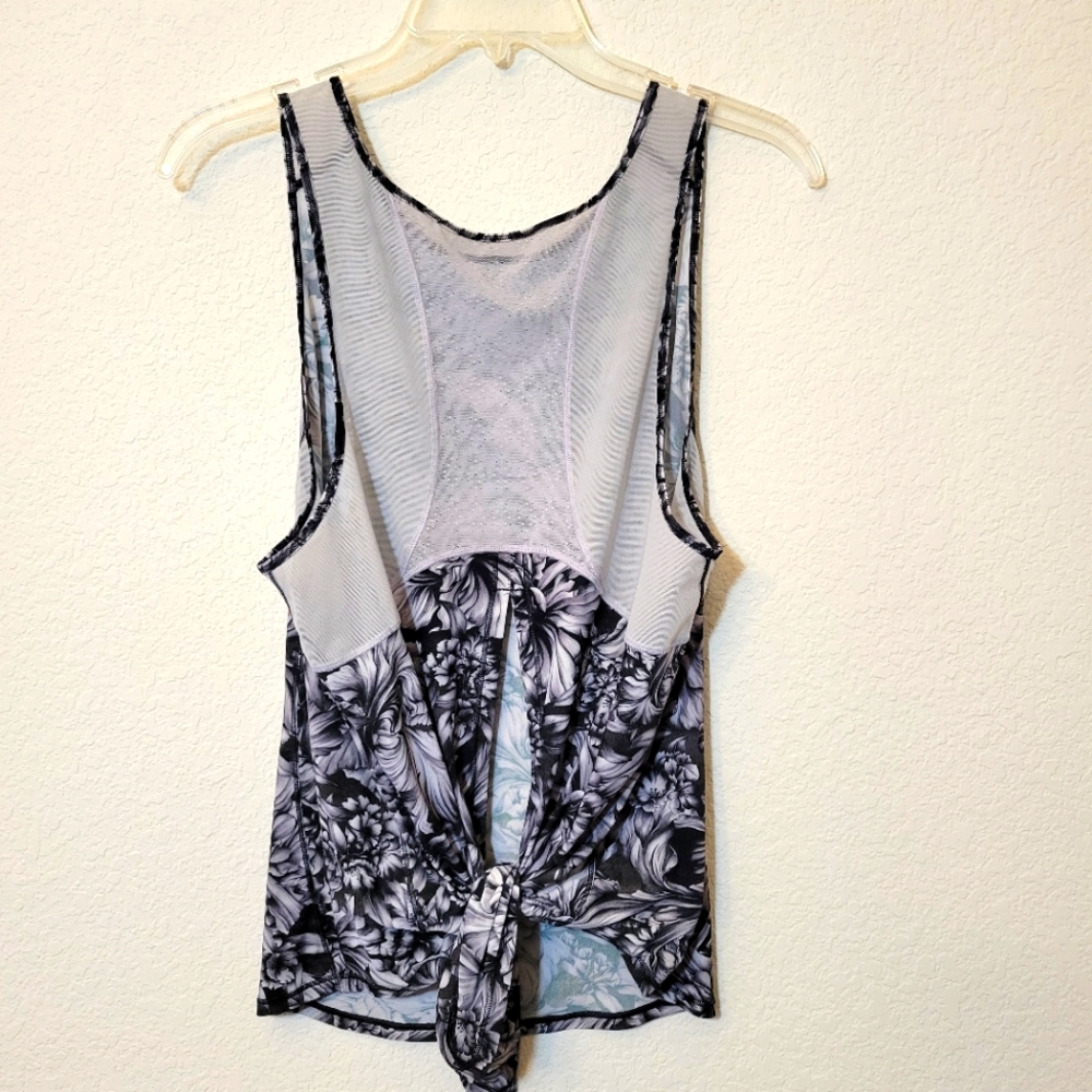 Like New Lululemon Split Back Training Tank Size 10